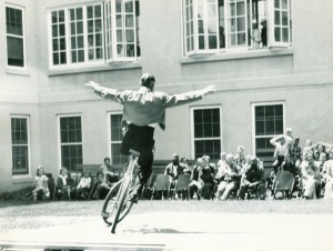 al-castle-bike-act