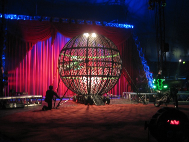 Globe 4