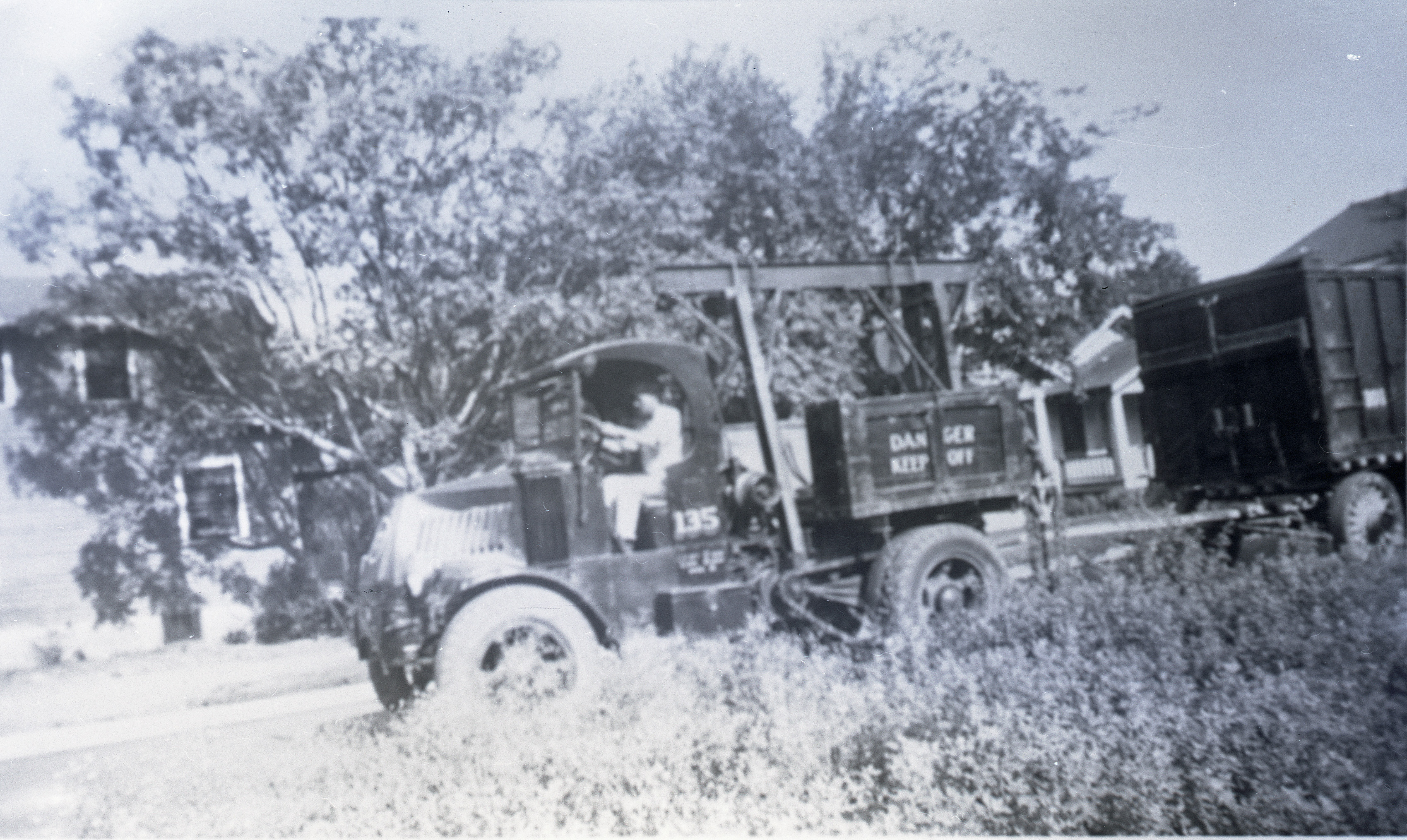 Ringling Bros Barnum   Bailey  1936  MACK TRUCK WORKING Posted 2-of 13